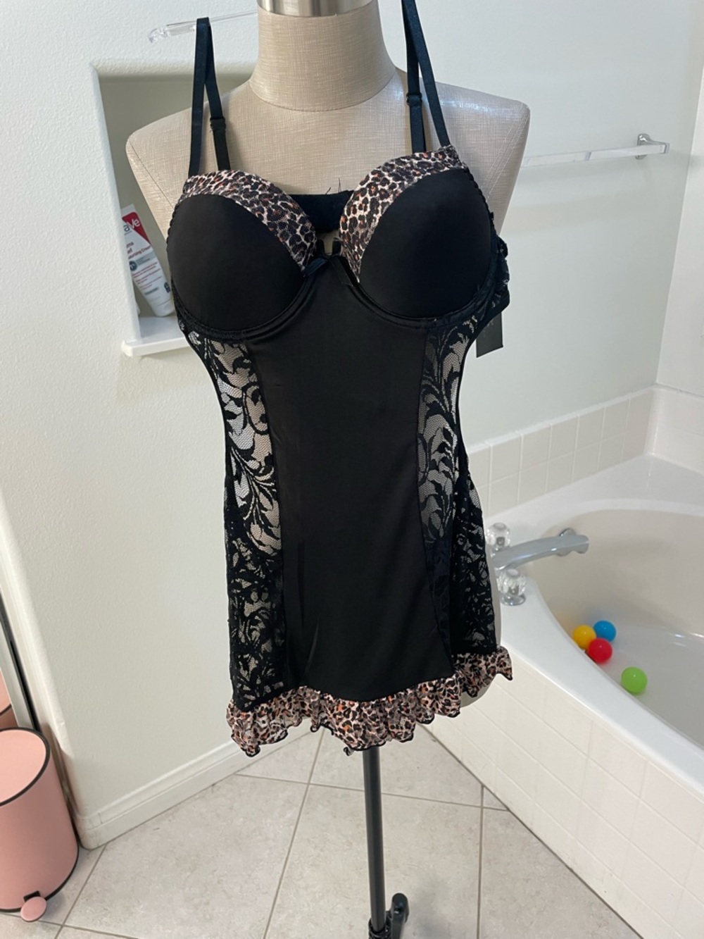 Black Lace Lingerie Set with Leopard Trim
